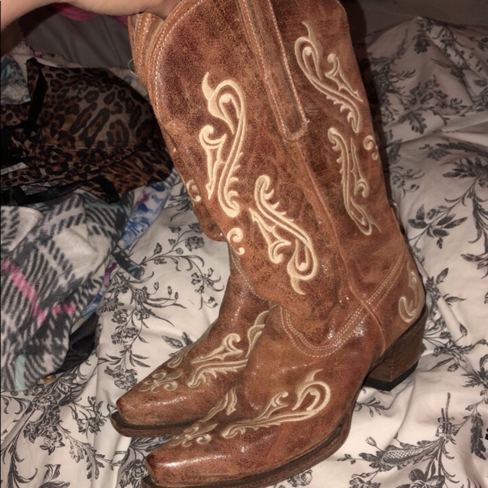 Corral boots